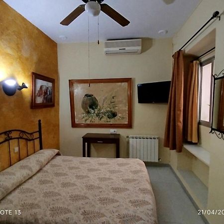 Hostal Manolo El Puerto de Santa María Quarto foto