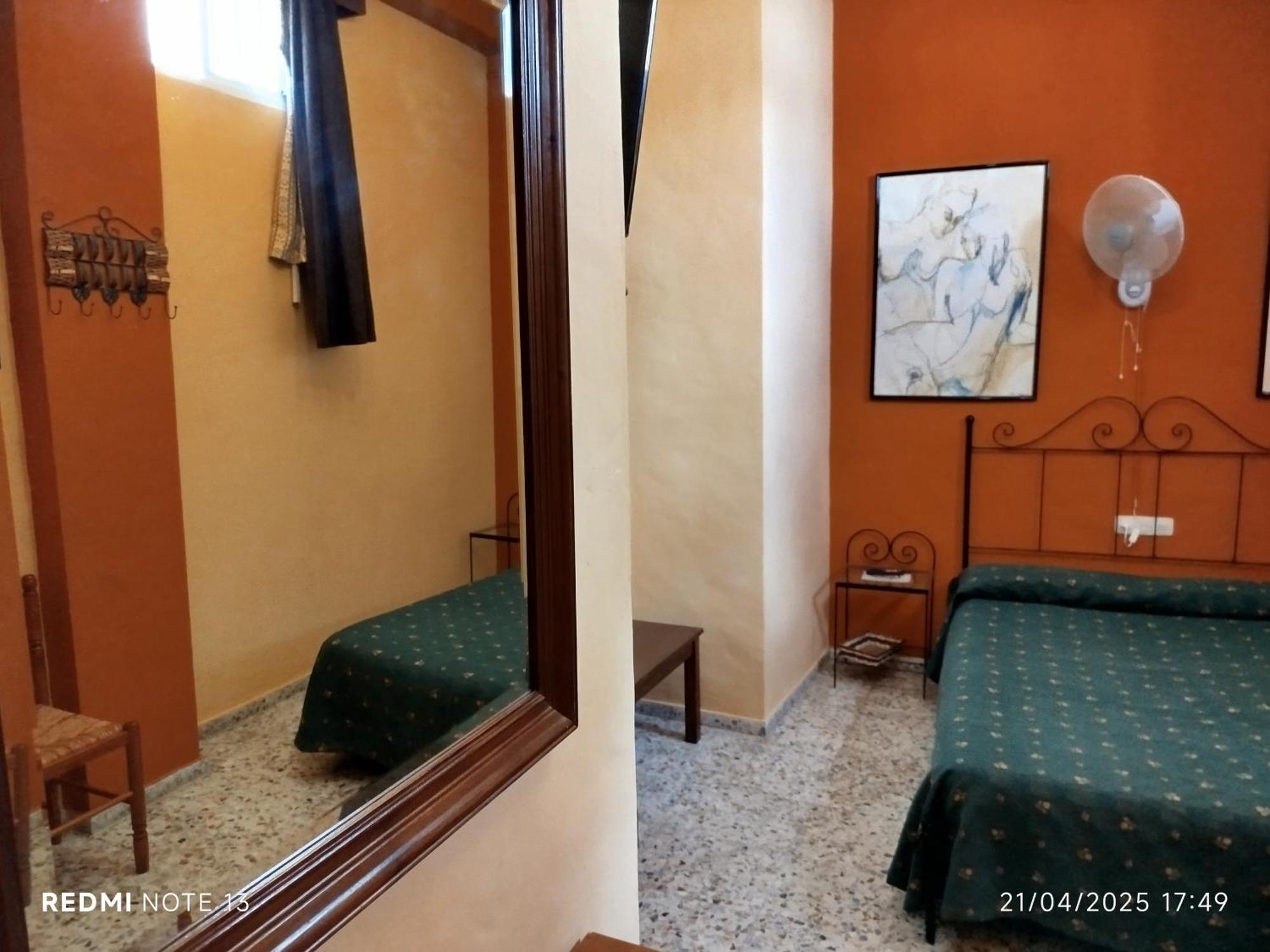 Hostal Manolo El Puerto de Santa María Quarto foto
